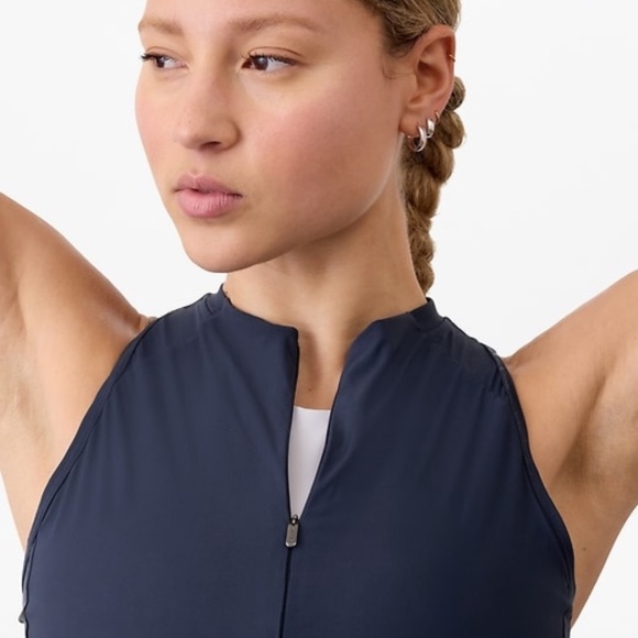 Athleta Crosstrain Zip Tank Navy Size Medium - Picture 7 of 9